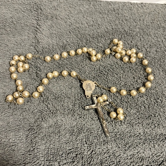 Vtg Catholic 18” Rosary Art Nouveau Faux Pearl Beads White Madonna & Child ITALY - Picture 1 of 7